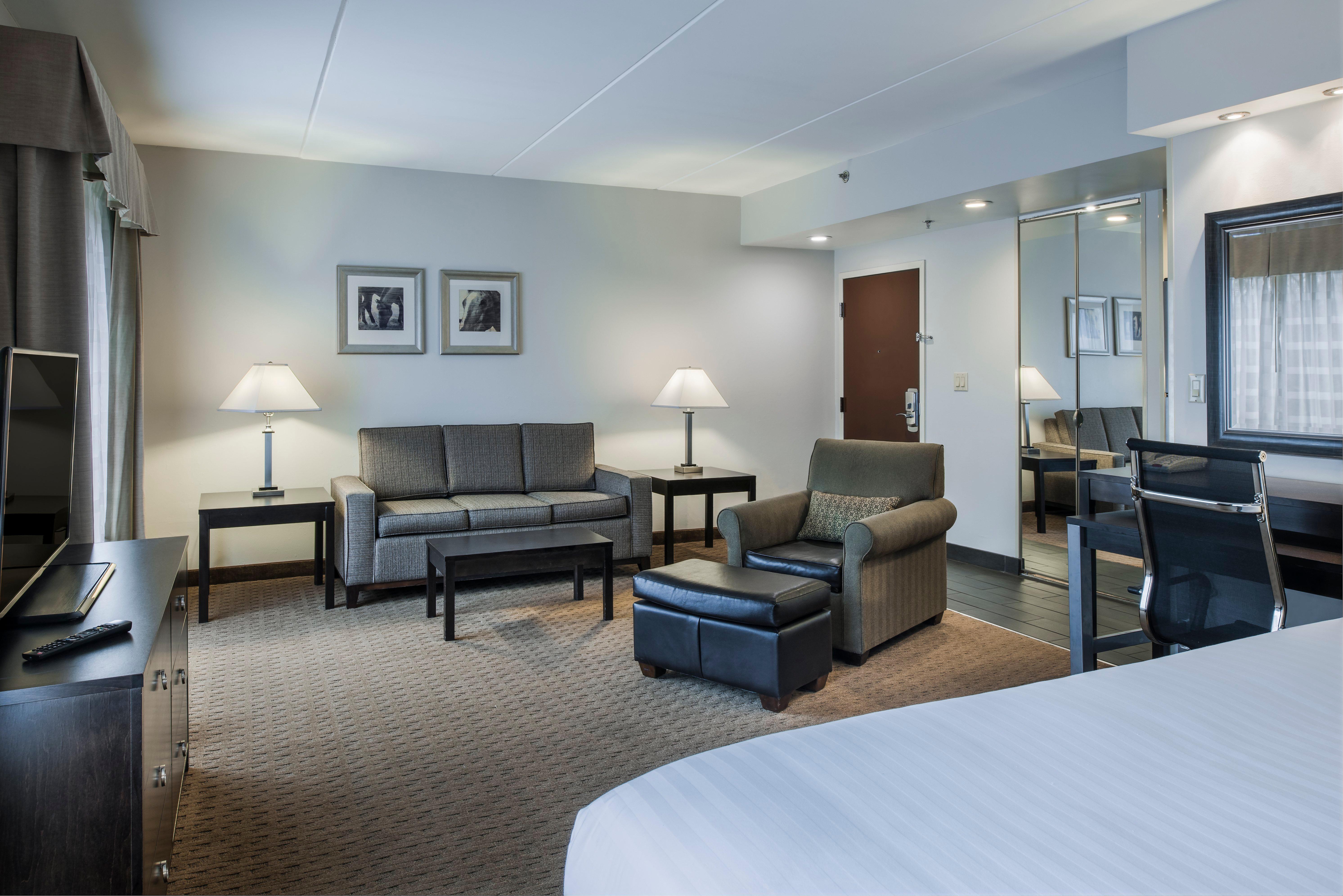 Holiday Inn Express & Suites Laurel Lakes By Ihg Exterior foto