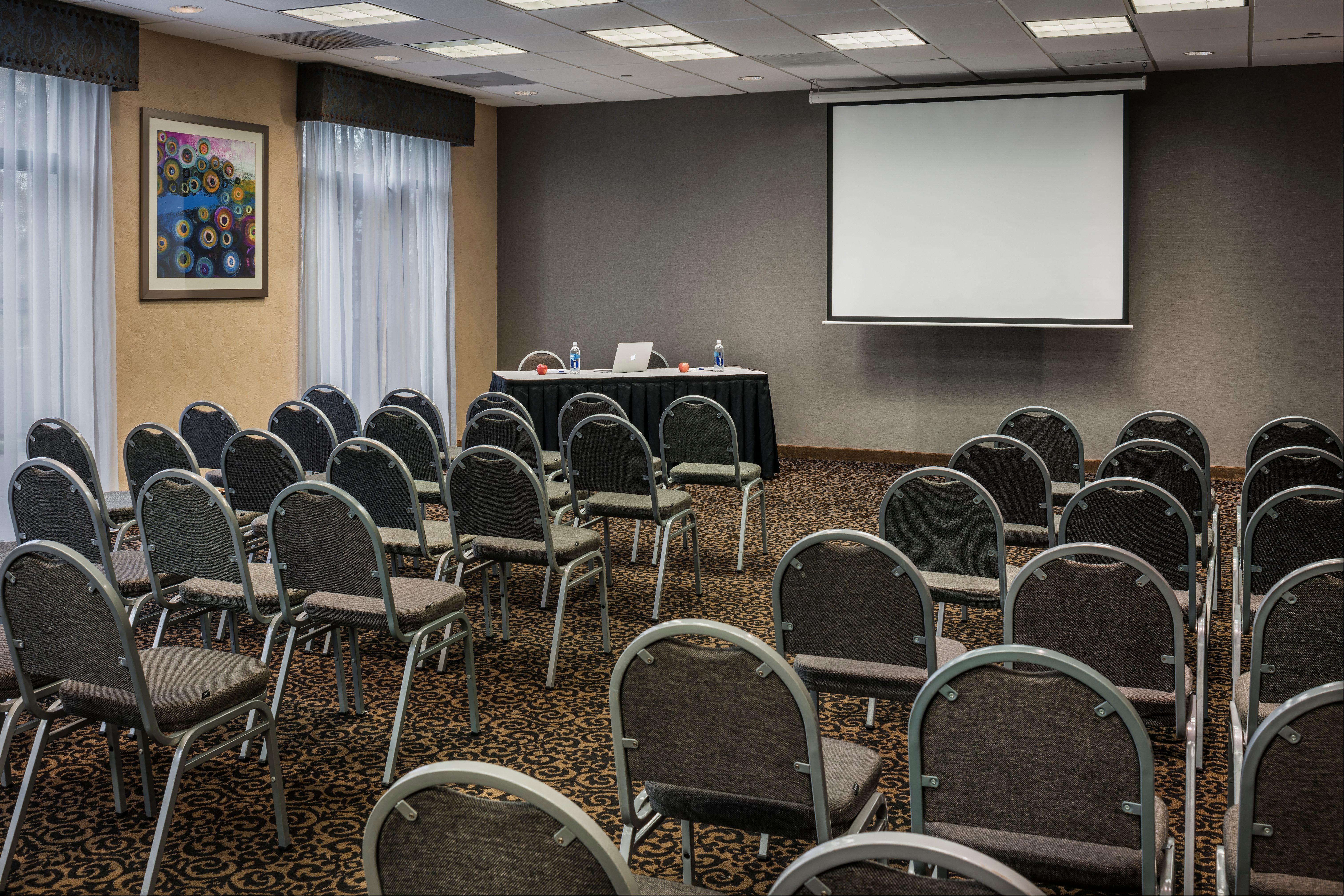 Holiday Inn Express & Suites Laurel Lakes By Ihg Exterior foto